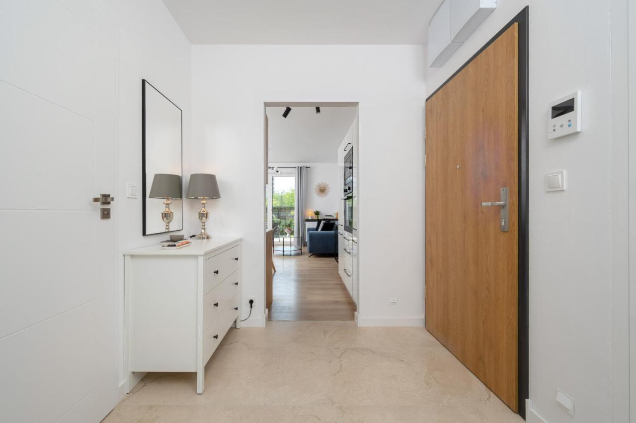 Miedziana 6 & 18 Apartment With Free Garage Wroclaw By Renters Exterior photo