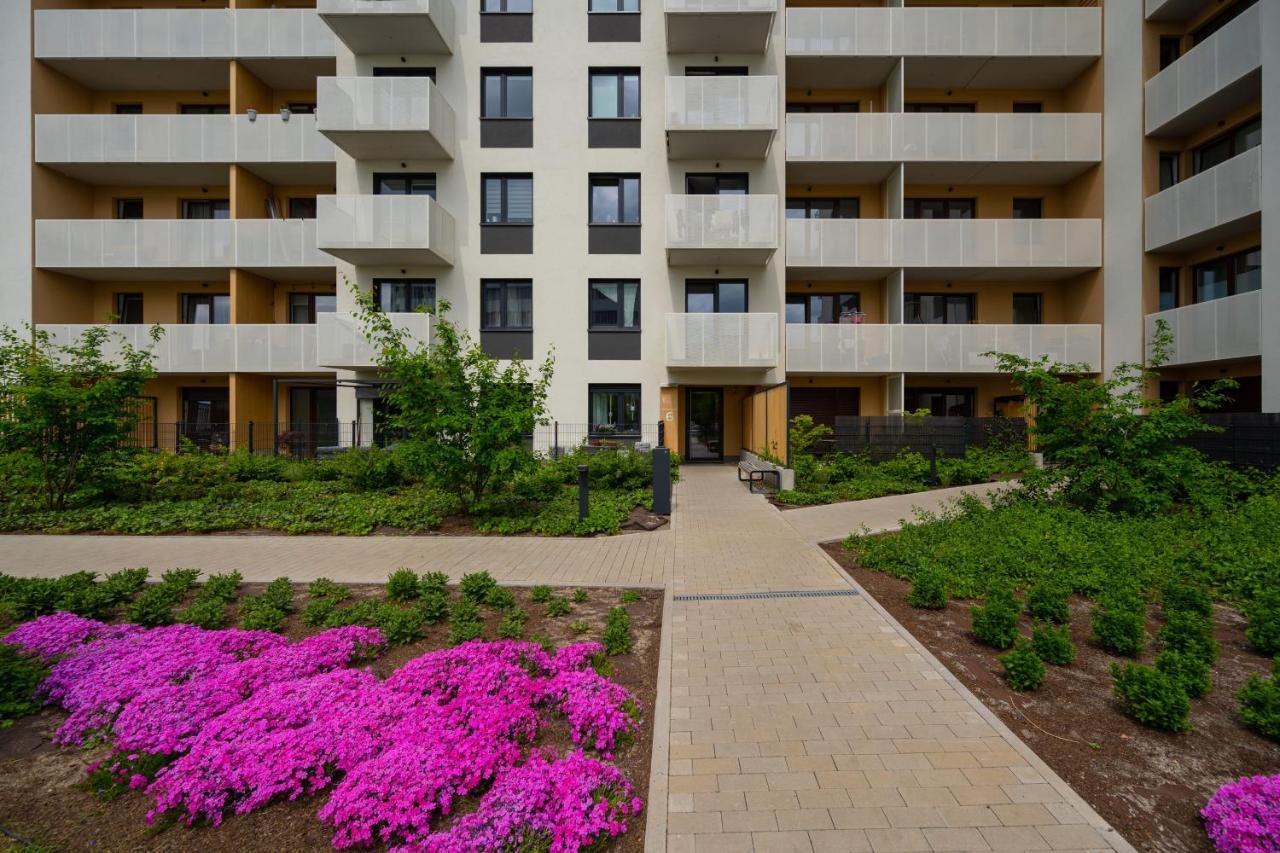Miedziana 6 & 18 Apartment With Free Garage Wroclaw By Renters Exterior photo