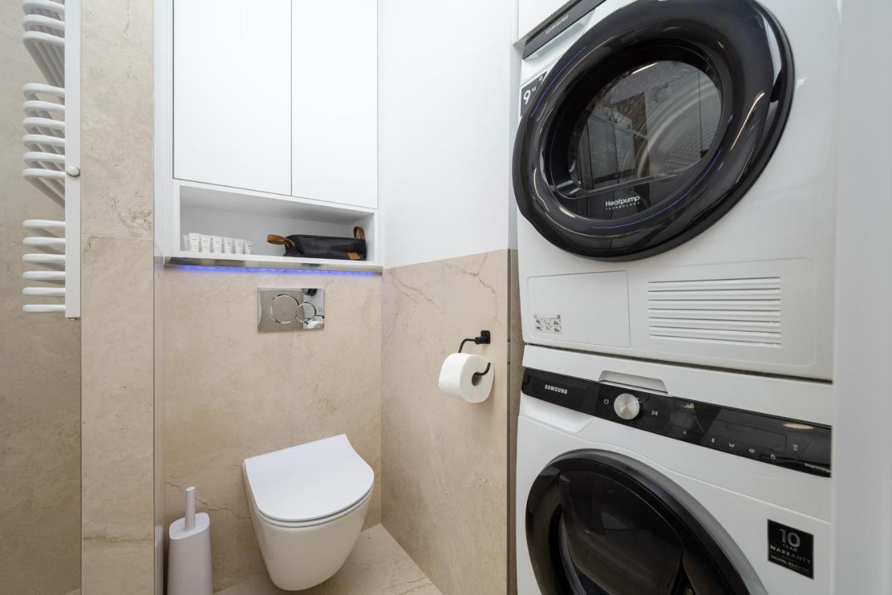 Miedziana 6 & 18 Apartment With Free Garage Wroclaw By Renters Exterior photo