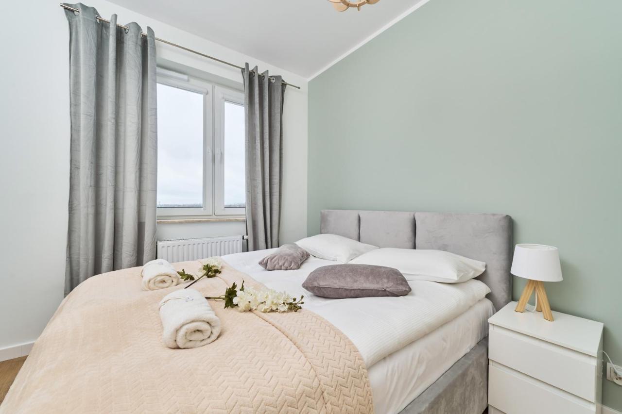Miedziana 6 & 18 Apartment With Free Garage Wroclaw By Renters Exterior photo