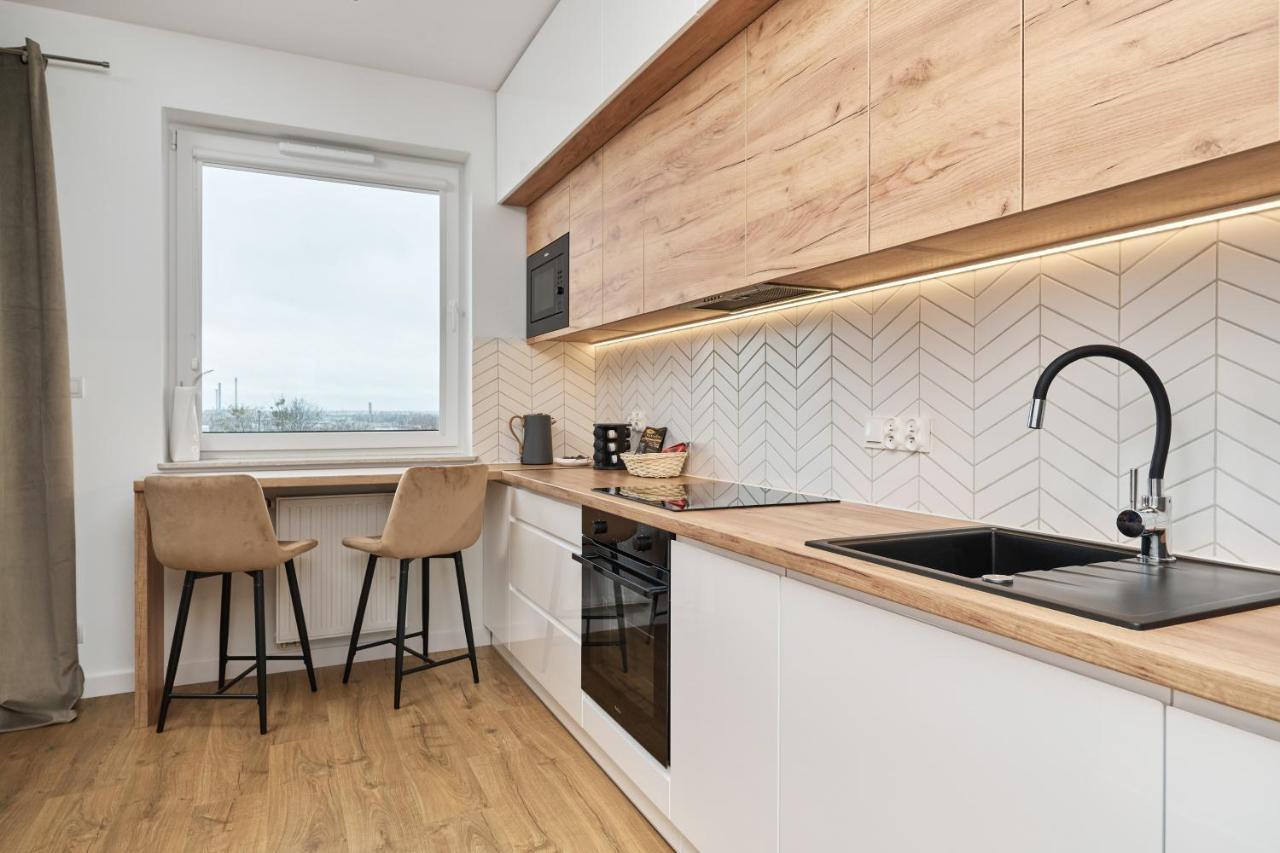 Miedziana 6 & 18 Apartment With Free Garage Wroclaw By Renters Exterior photo