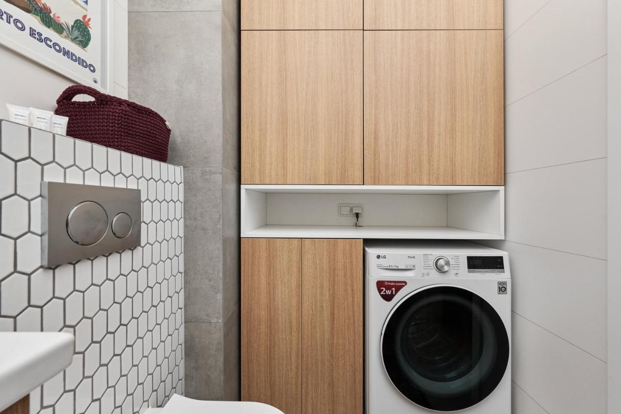 Miedziana 6 & 18 Apartment With Free Garage Wroclaw By Renters Exterior photo